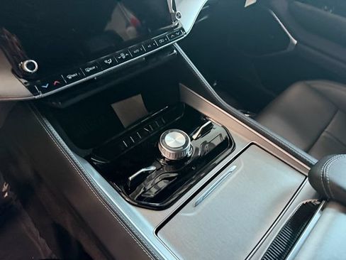 New 2026 Jeep Grand Wagoneer L Limited AWD/4WD image 21