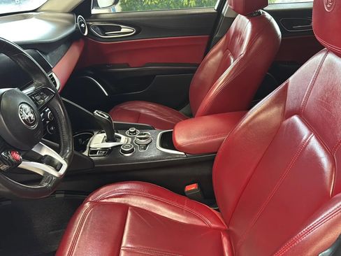 Used 2021 Alfa Romeo Giulia Sprint w/ Nero Edizione RWD image 14