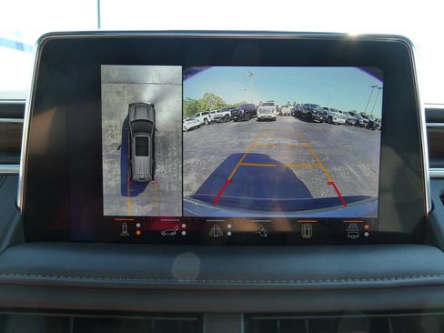 Certified 2024 Chevrolet Tahoe High Country w/ Advanced Technology Package AWD/4WD image 36