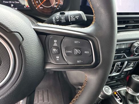 Used 2024 Jeep Wrangler Unlimited Sport AWD/4WD image 28
