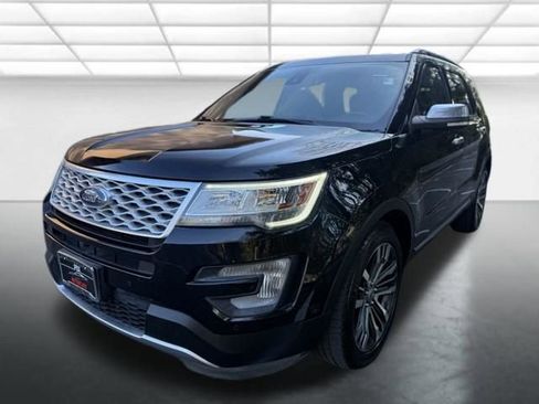 Used 2017 Ford Explorer Platinum AWD/4WD image 1