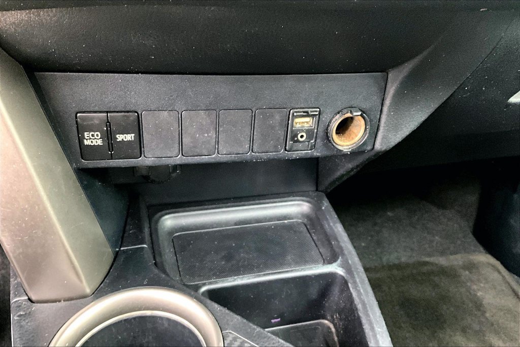 Used 2015 Toyota RAV4 XLE FWD image 16