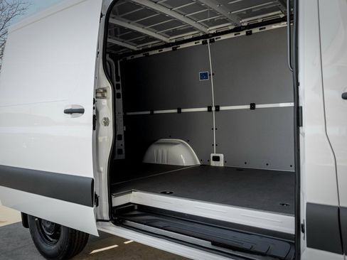 New 2026 Mercedes-Benz Sprinter 2500 image 10