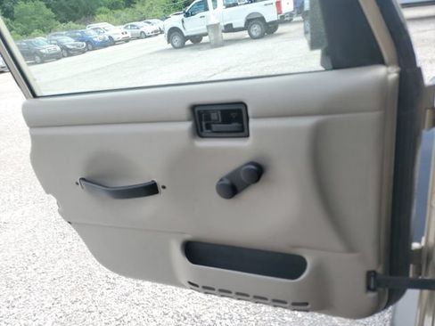 Used 2003 Jeep Wrangler Sahara AWD/4WD image 21