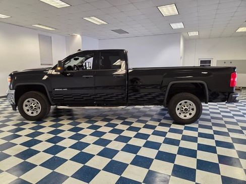 Used 2017 GMC Sierra 2500 4x4 Double Cab w/ Sierra Convenience Package image 4