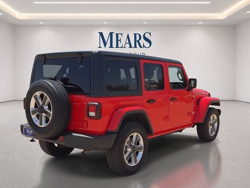 Used 2020 Jeep Wrangler Unlimited Sahara AWD/4WD image 5
