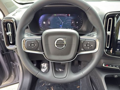 New 2026 Volvo XC40 B5 Core w/ Climate Package image 18