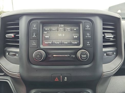 Used 2022 RAM 2500 Tradesman w/ Chrome Appearance Group AWD/4WD image 24