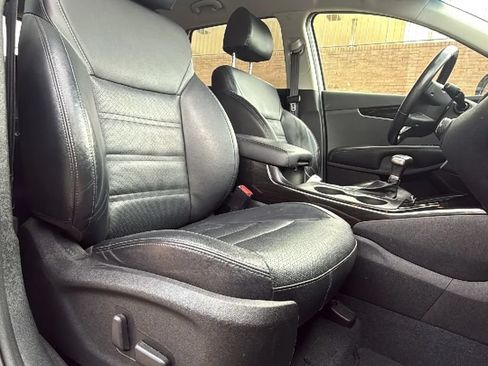 Used 2019 Kia Sorento EX FWD image 24