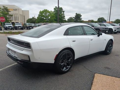 New 2026 Dodge Charger R/T AWD/4WD image 4