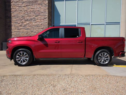 Used 2021 Chevrolet Silverado 1500 RST image 2
