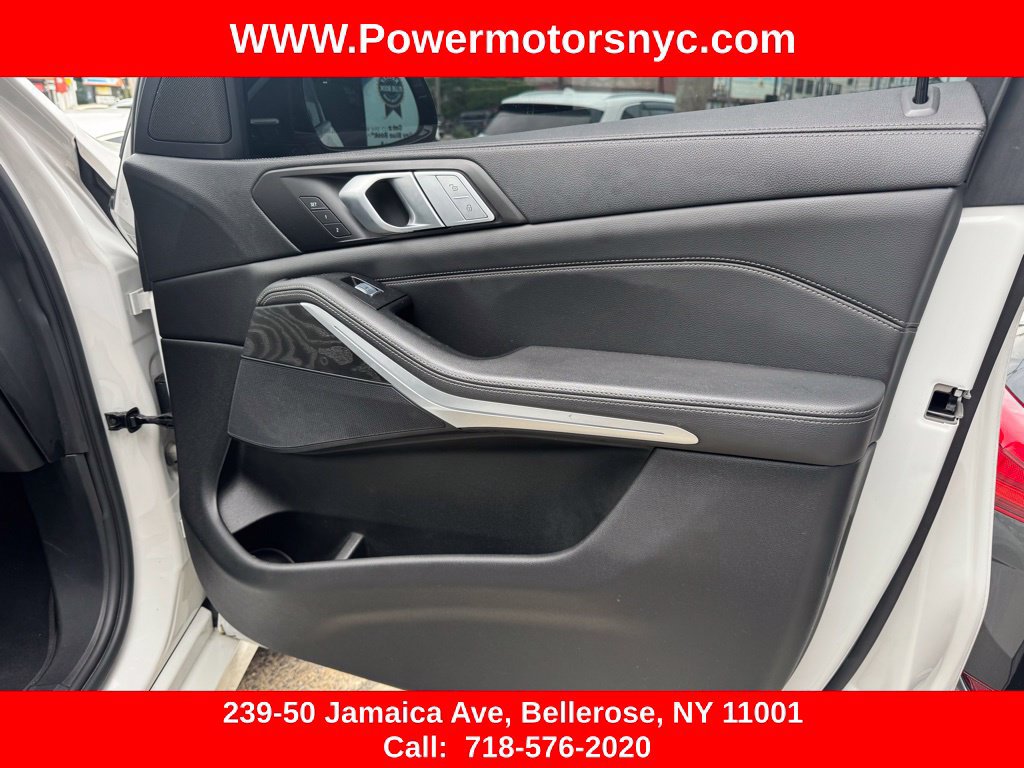 Used 2022 BMW X7 xDrive40i w/ Premium Package AWD/4WD image 28