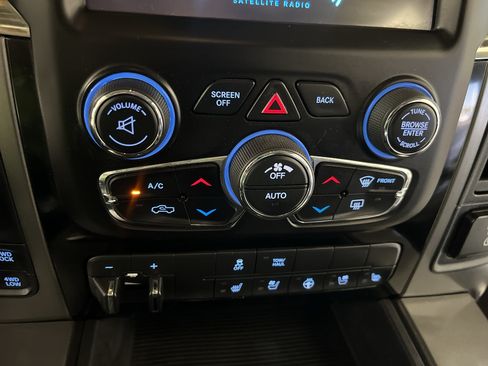 Used 2015 RAM 1500 Sport w/ Convenience Group AWD/4WD image 32