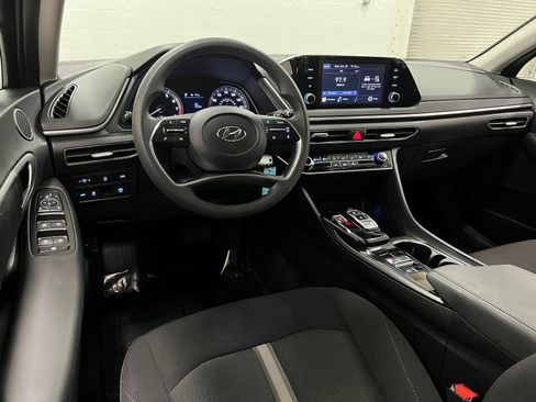 Used 2023 Hyundai Sonata SE image 9