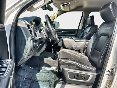 Used 2020 RAM 1500 Laramie AWD/4WD image 10