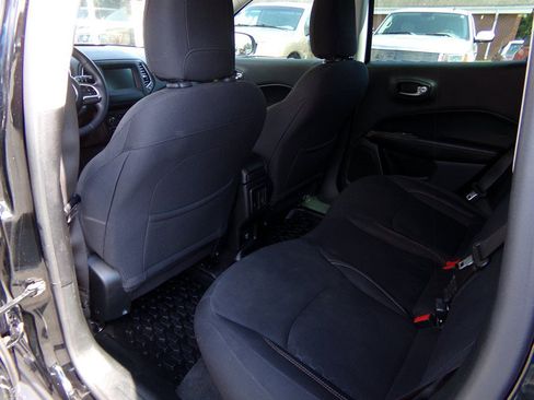 Used 2020 Jeep Compass Sport AWD/4WD image 17