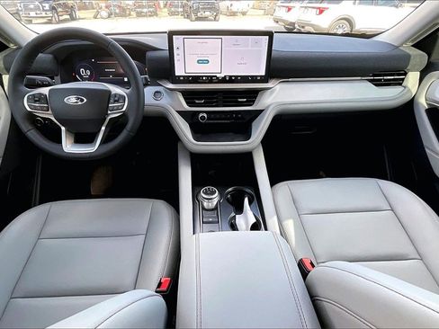 New 2026 Ford Explorer Active w/ Active Comfort Package image 4