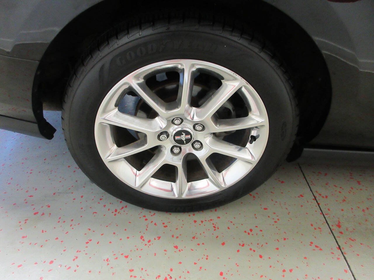 Used 2011 Ford Mustang Premium w/ 202A Rapid Spec Order Code RWD image 26