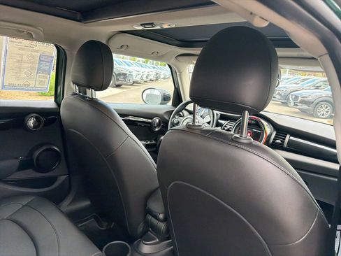 Used 2020 MINI Cooper 4-Door Hardtop FWD image 16