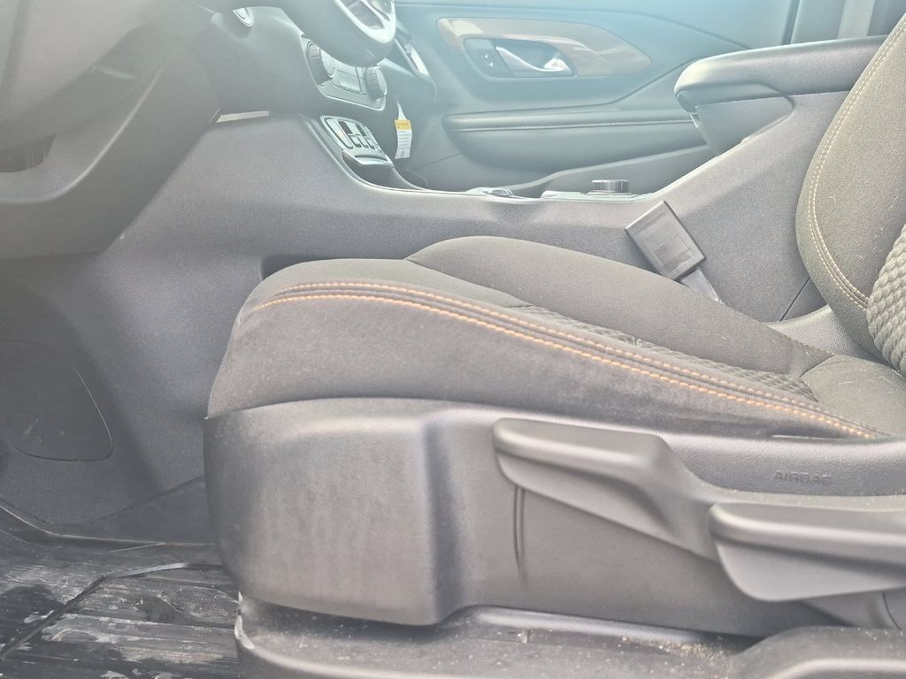 Used 2020 GMC Terrain SLE w/ Elevation Edition FWD image 10