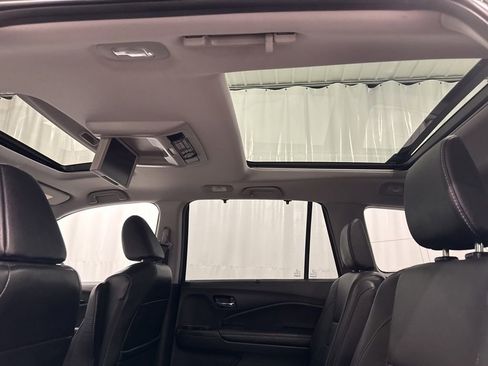 Used 2017 Honda Pilot Elite image 11