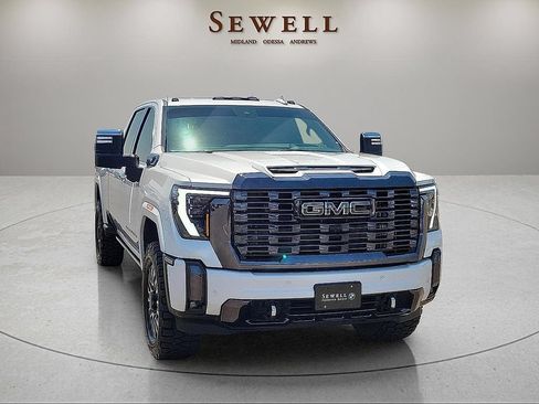 Used 2024 GMC Sierra 2500 Denali Ultimate AWD/4WD image 7