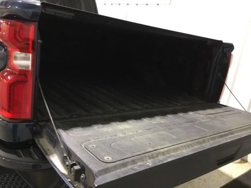 Used 2022 Chevrolet Silverado 2500 High Country w/ Technology Package image 21