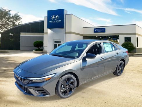 New 2026 Hyundai Elantra Sport FWD image 2