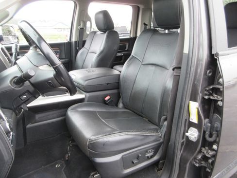 Used 2018 RAM 2500 Laramie w/ Convenience Group AWD/4WD image 21