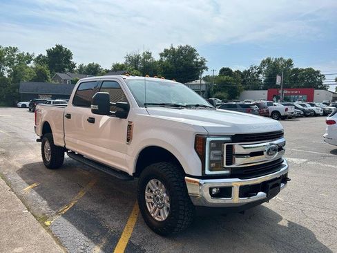 Used 2019 Ford F250 XLT w/ XLT Value Package AWD/4WD image 3