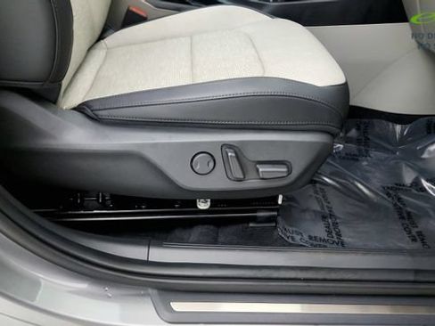 Used 2024 Kia Niro Wave w/ Wave Preserve Package FWD image 35