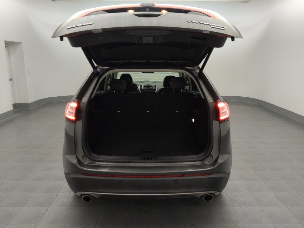 Used 2017 Ford Edge Titanium FWD image 29