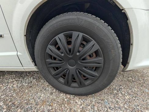 Used 2012 Dodge Grand Caravan Crew w/ Crew Value Pkg FWD image 19