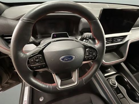Used 2025 Ford Explorer ST-Line w/ ST-Line Street Pack image 12