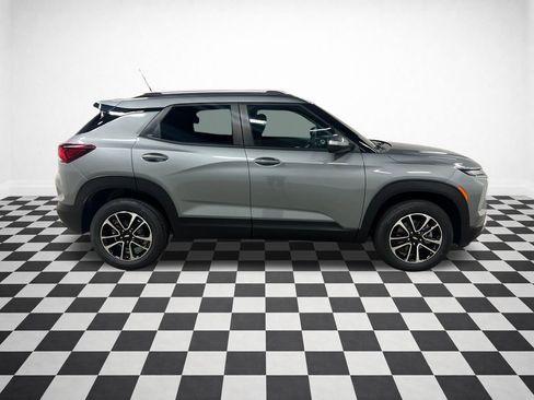 New 2026 Chevrolet TrailBlazer LT AWD/4WD image 2