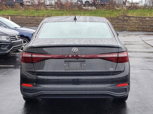 New 2026 Volkswagen Jetta SE image 4