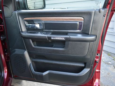 Used 2018 RAM 1500 Laramie w/ Convenience Group image 38