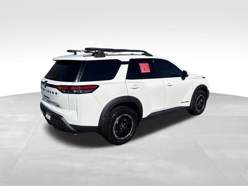 Used 2025 Nissan Pathfinder Rock Creek image 7