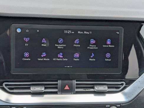 Used 2022 Kia Niro EX w/ Cold Weather Package FWD image 26