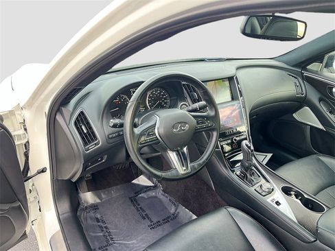 Used 2024 INFINITI Q50 Sensory image 9