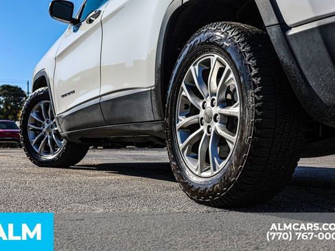 Used 2021 Jeep Cherokee Latitude Lux image 17