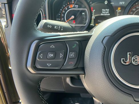 New 2025 Jeep Wrangler Unlimited Rubicon image 24