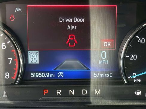 Used 2021 Ford Explorer Limited w/ Equipment Group 301A AWD/4WD image 5