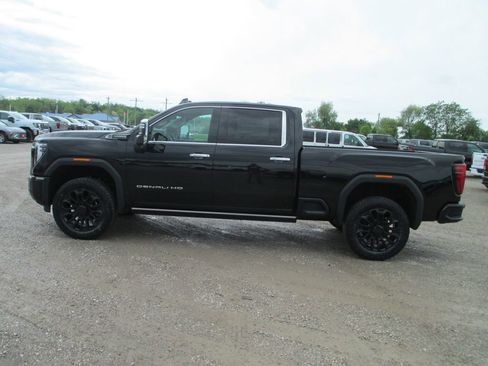 New 2026 GMC Sierra 2500 Denali Ultimate AWD/4WD image 10