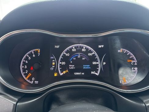 Used 2016 Jeep Grand Cherokee Laredo w/ Quick Order Package 23E image 17