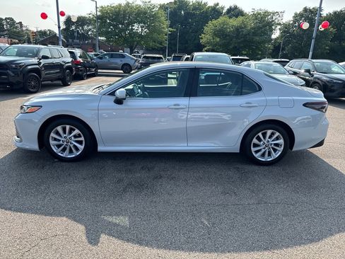 Used 2023 Toyota Camry LE FWD image 4