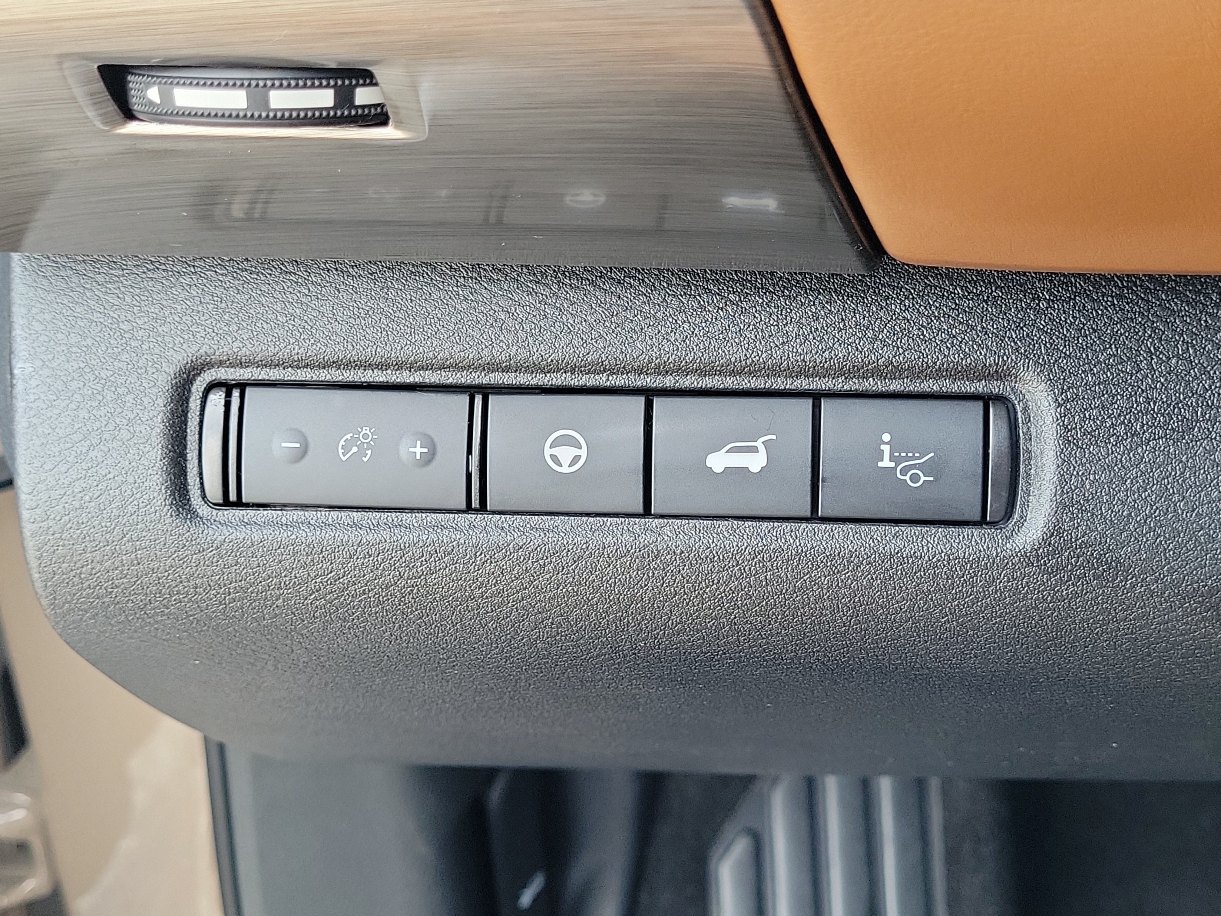 Certified 2024 Nissan Pathfinder Platinum w/ Black Appearance Package FWD image 25
