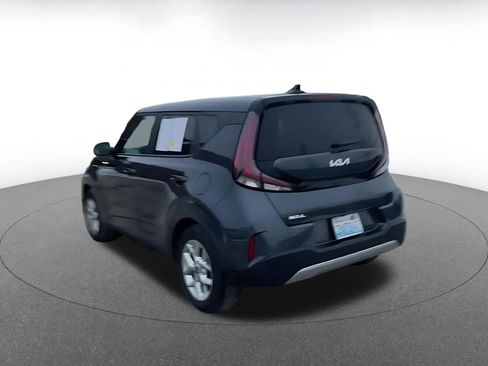 Used 2025 Kia Soul LX w/ LX Technology Package image 10