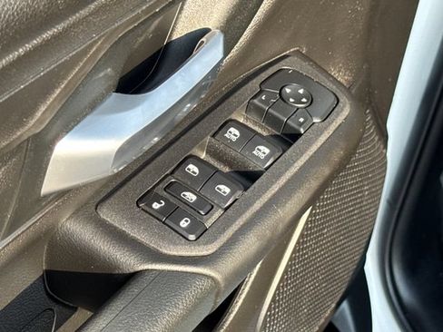 Used 2025 RAM 1500 Warlock AWD/4WD image 19