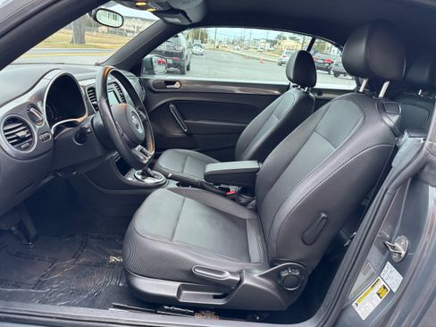 Used 2013 Volkswagen Beetle 2.5 FWD image 9